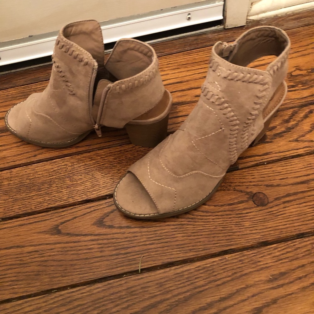 Madeline toeless shooties
